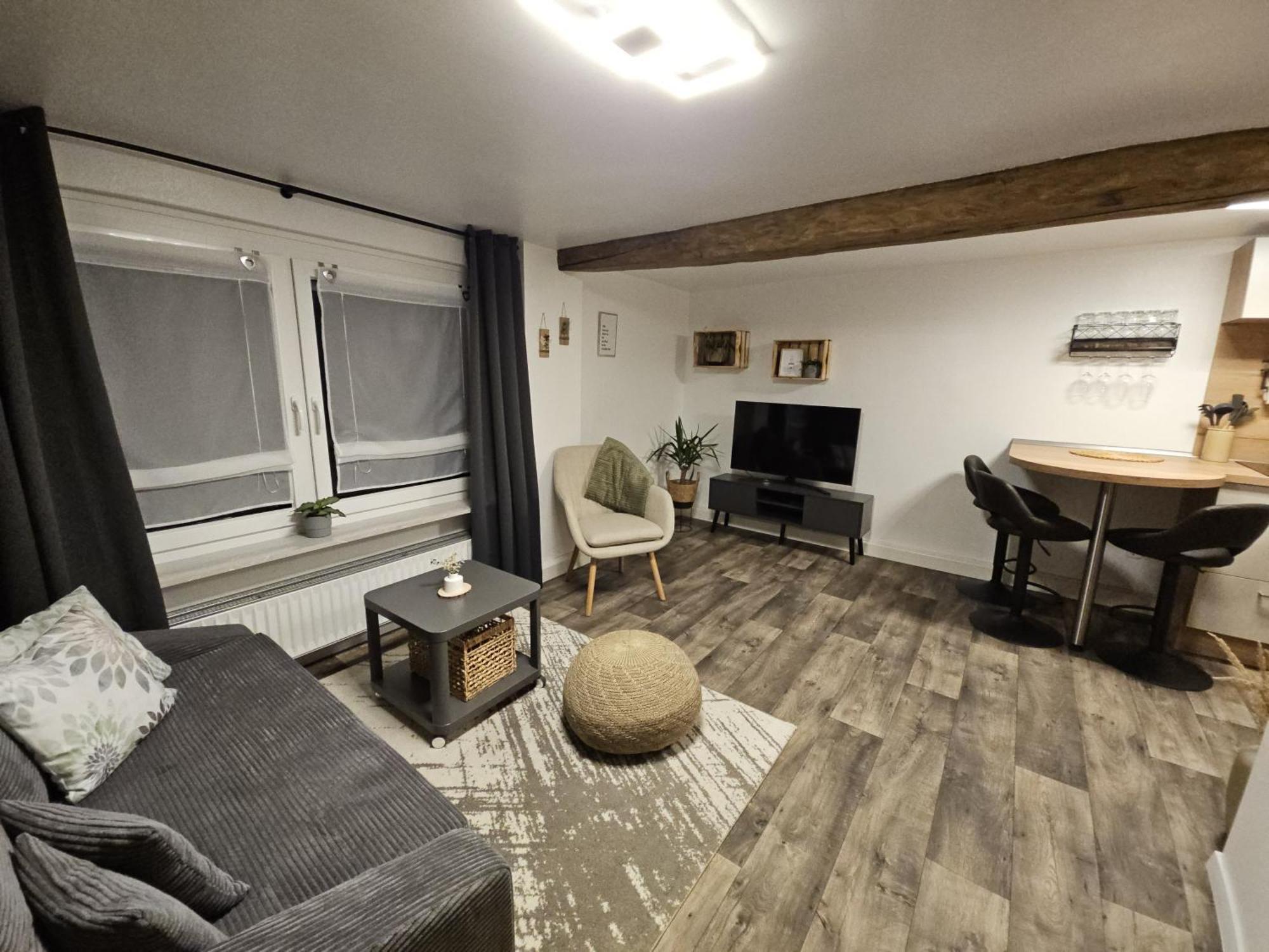 Gemuetliche Ferienwohnung Im Westerwald - "Ferienwohnung Grau" Weitefeld エクステリア 写真